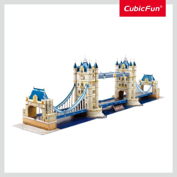 National Geographic™ London – Tower Bridge
